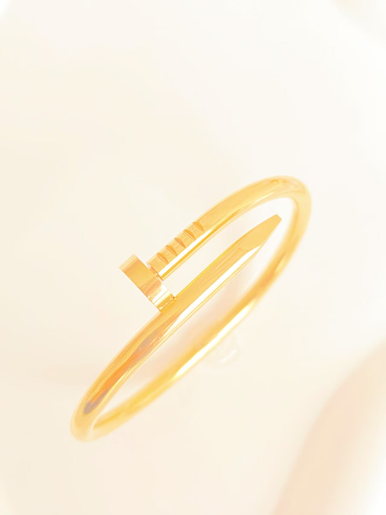 Nail - Shaped Gold  Bracelet