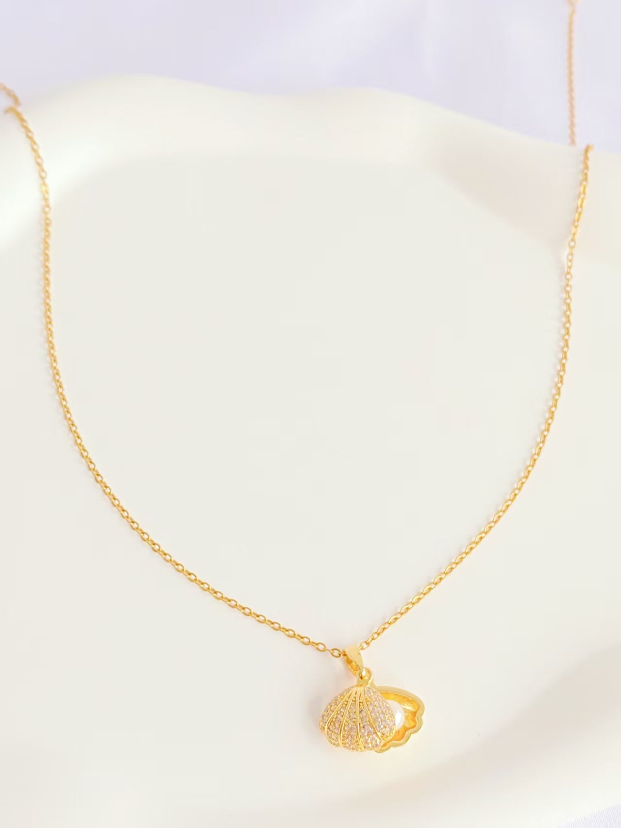 Gold Shell Pearl Necklace