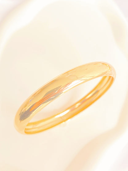 One Gold Bangle (A-Width10mm)