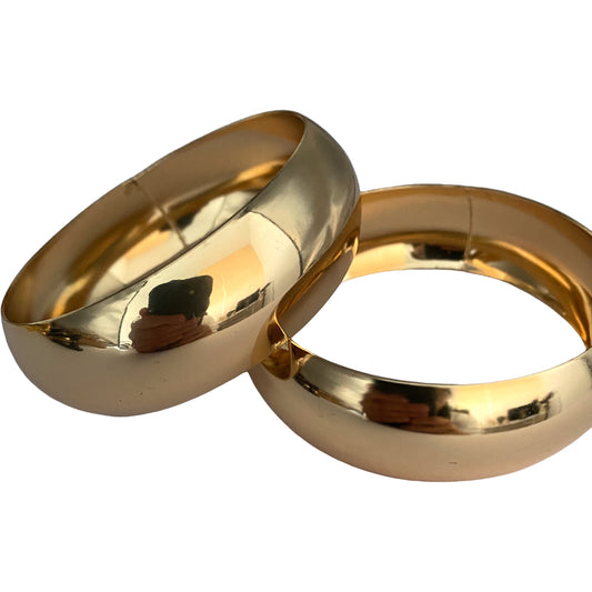 One Gold Bangle (C-Width23mm)