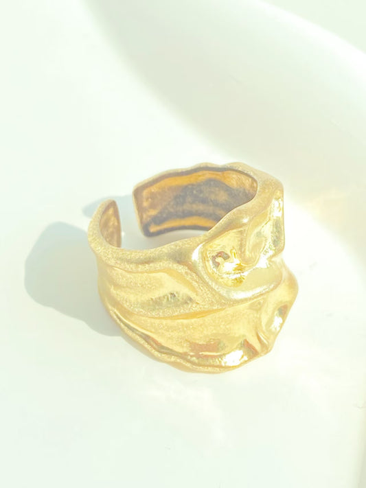 Gold Ring (C)