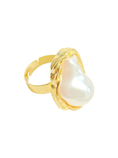 Gold Ring (B)