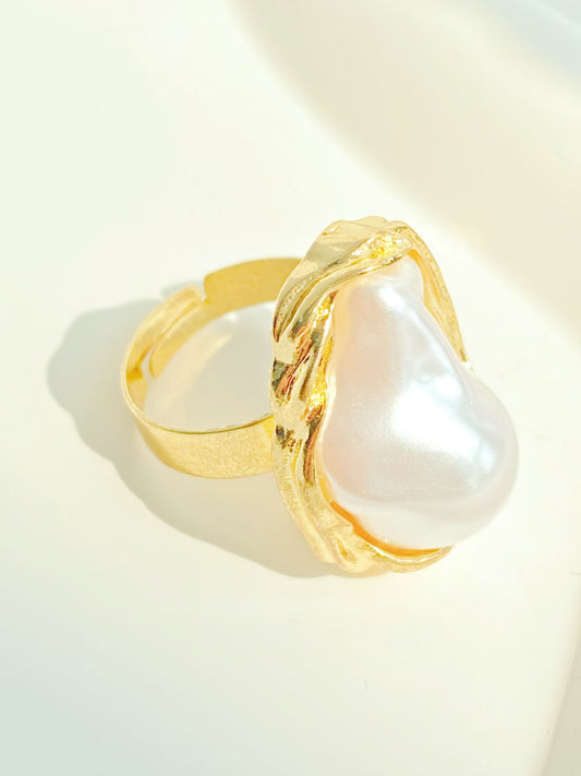 Gold Ring (B)